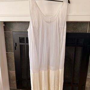Flapper Style Pleated Slip White and Cream Sleeveless Dress